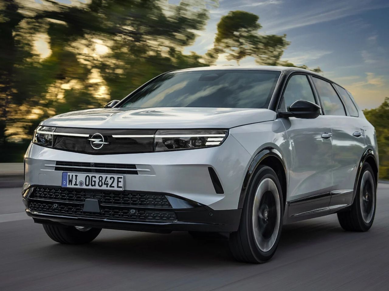 Opel Nuovo Grandland Ibrido Plug-in