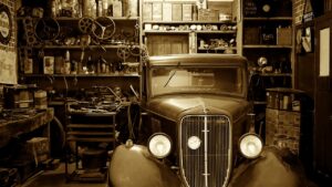 auto vintage in garage