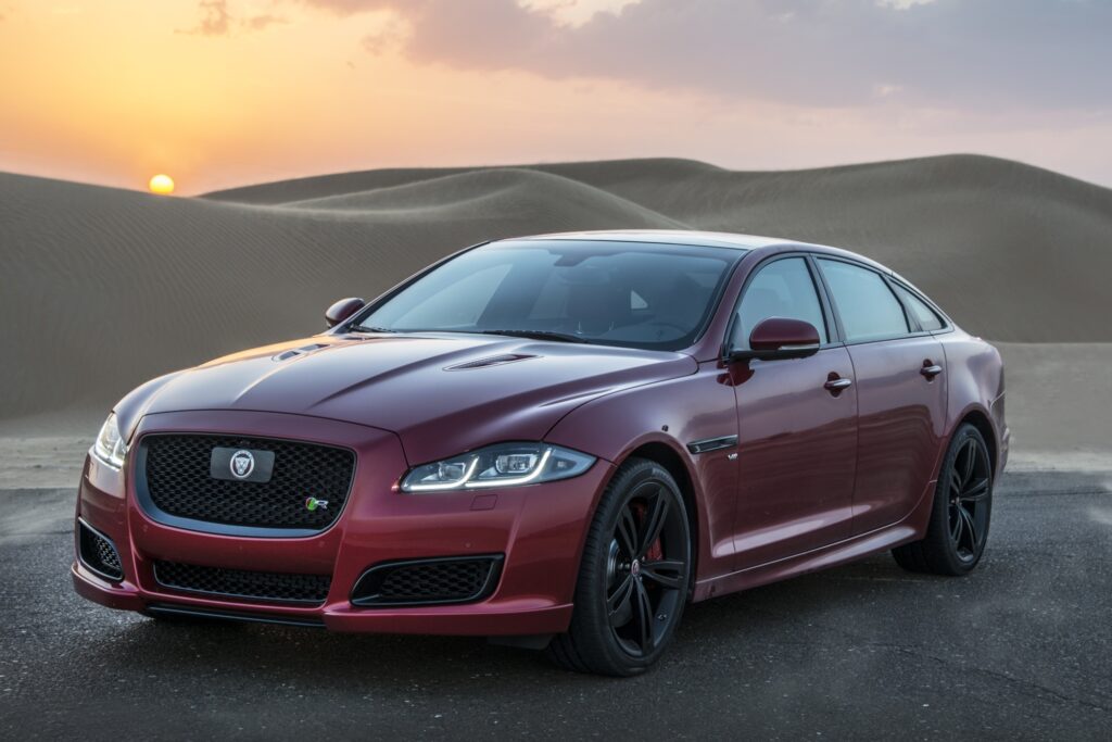 Jaguar XJ auto