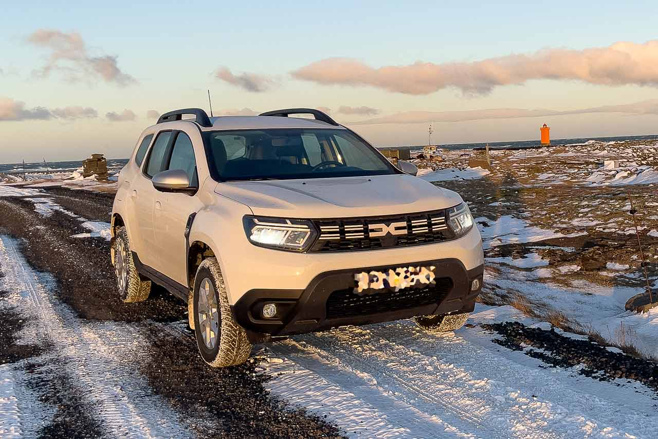 Dacia Duster neve frontale