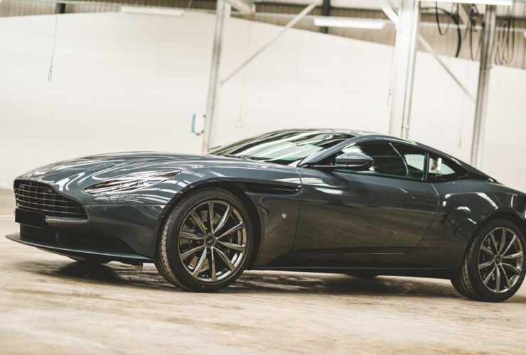 aston martin db11