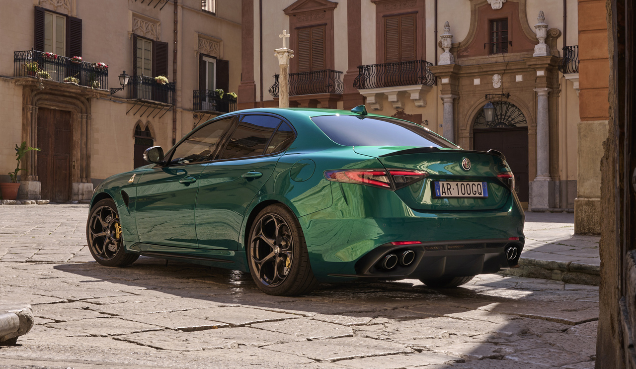 Alfa Romeo Giulia Quadrifoglio 100° Anniversario