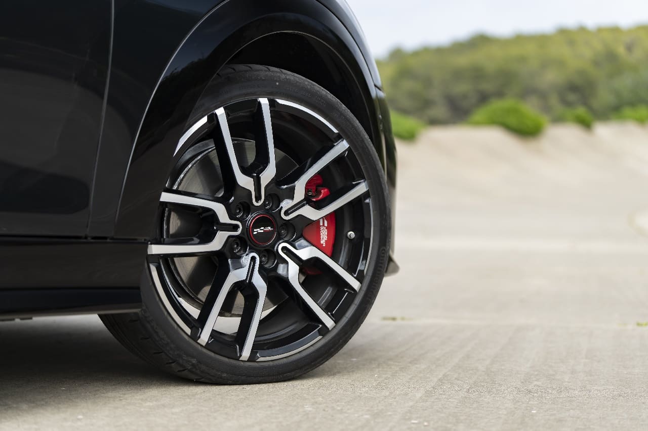 MINI John Cooper Works a benzina